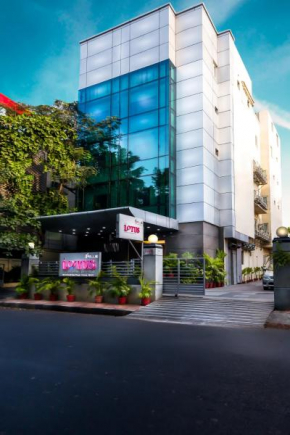 Отель The Lotus Apartment hotel, Burkit Road  Chennai